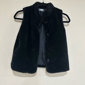 Epic threads black faux fur vest   Size medium